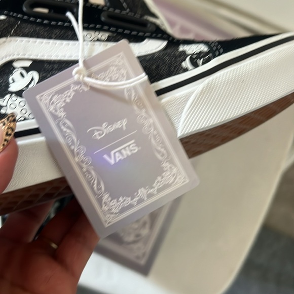 Disney x Vans Kids Old Skool Hook and Loop Shoes (4-8 years) - Picture 14 of 15